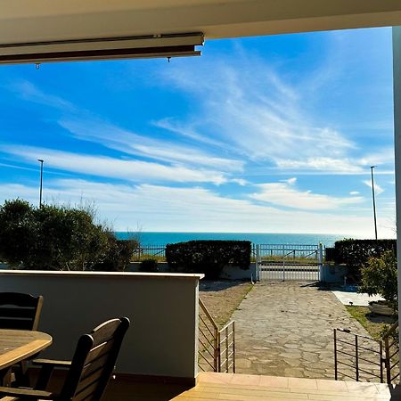 Edo House Anzio - Beachfront - Fronte Mare - Affittacamere 外观 照片