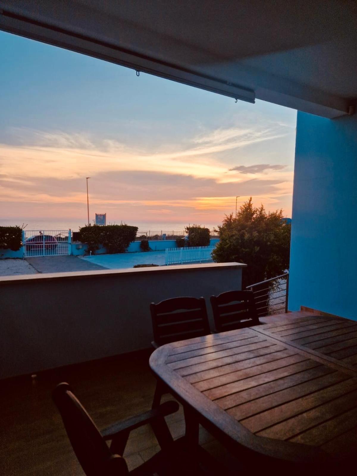 Edo House Anzio - Beachfront - Fronte Mare - Affittacamere 外观 照片