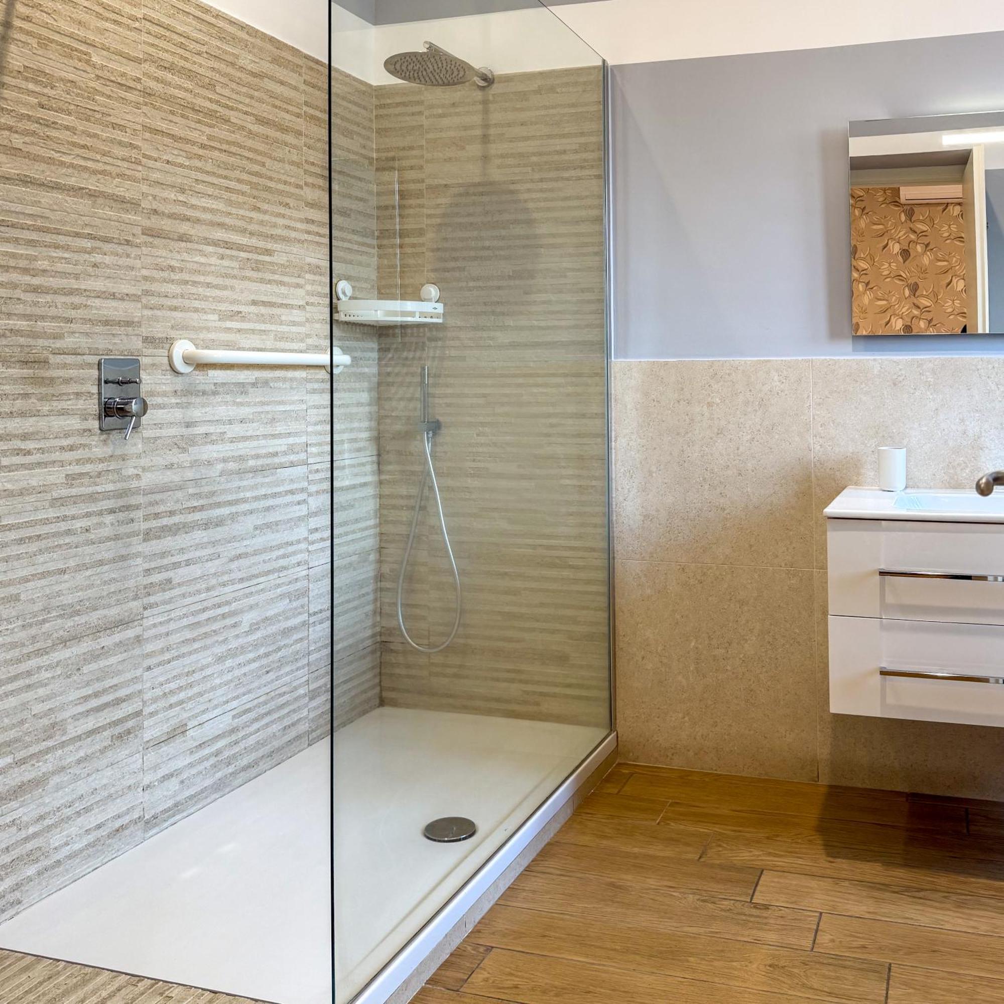 Edo House Anzio - Beachfront - Fronte Mare - Affittacamere 外观 照片